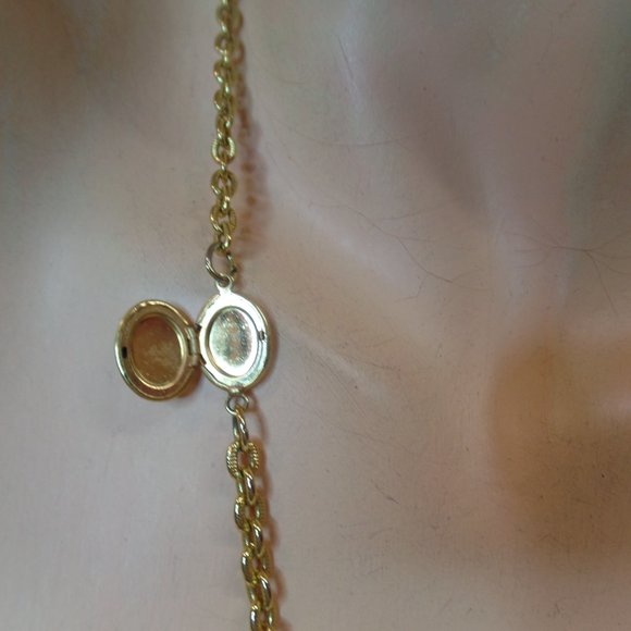 Unbranded Goldtone 3 Mini Charm Necklace 24" Long - Picture 3 of 9